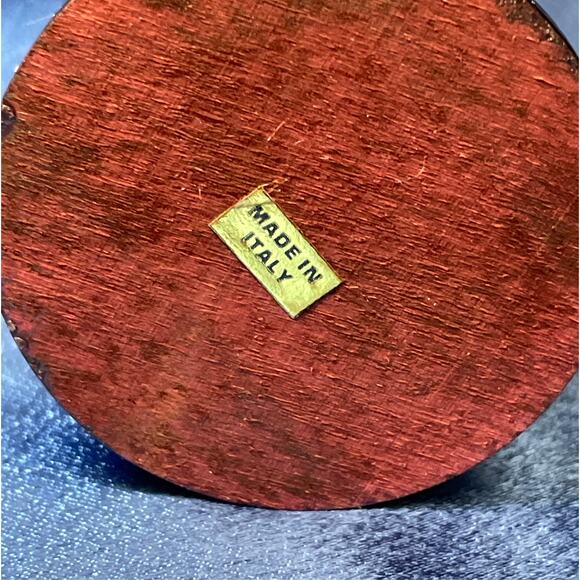 White Giuseppe Armani Mother and Child Small Sculpture - Picture 10 of 10